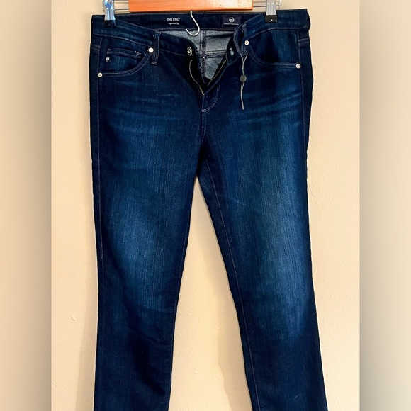 AG-Cigarette leg jeans like new size 28R - Picture 1 of 3